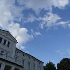 Herzballons überm Herrenhaus.JPG